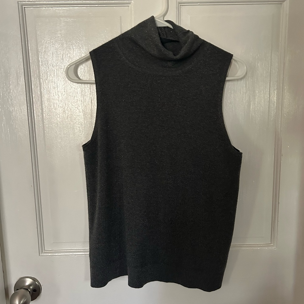 Women’s Banana Republic Sleeveless Gray with Shiny thread Turtleneck Sweater